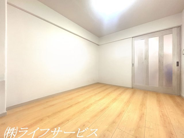 洋室6.0帖／南向きのバルコニーに面した陽当り良好のお部屋です！（AIによるCG加工をしています）