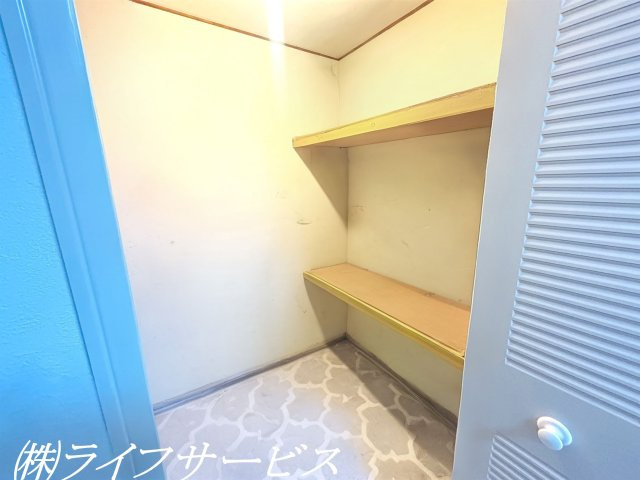 玄関側洋室6帖／ウォークインクローゼット有（AIによるCG加工をしています）