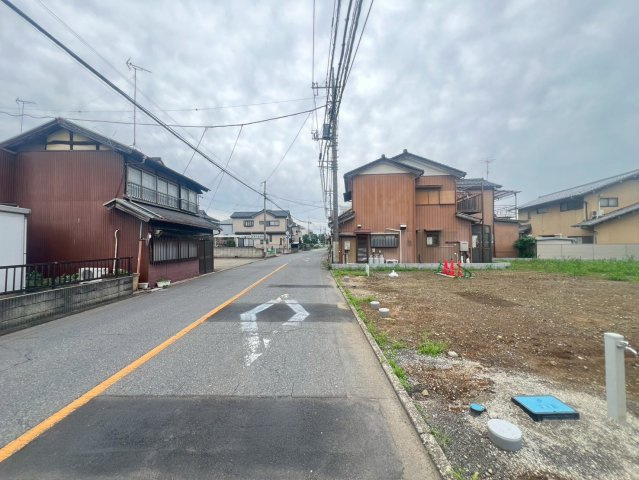【東松山市松本町1丁目2号地　前面道路】幅員6.0ｍです！(2026.06.22撮影)