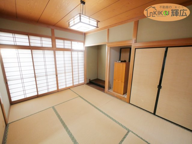 和室は洋室と繋がっておりますので、小さなお子様がいらっしゃるご家庭様には安心ですね