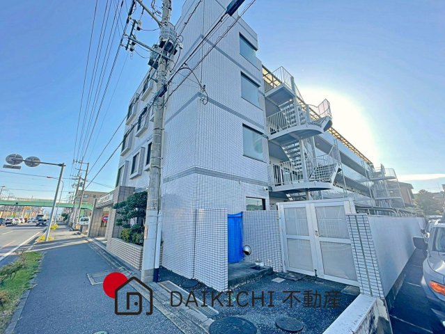 apartment 埼玉県鴻巣市天神２丁目2番36　ローヤルシティ鴻巣店舗101号室