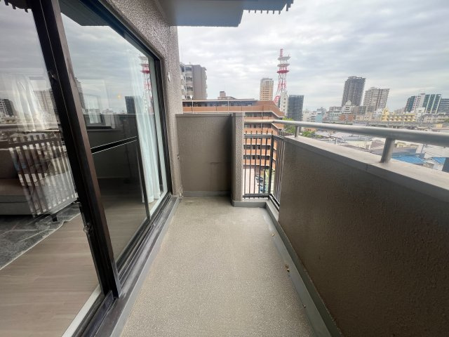 東向きバルコニーで洋室3室に面しています♪