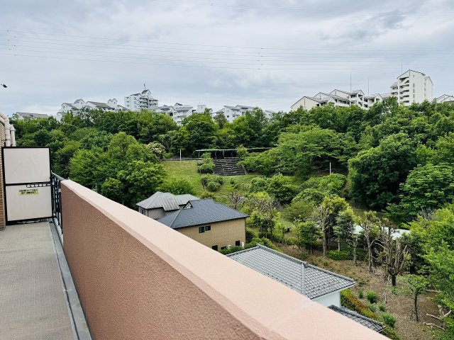 ～最上階の角住戸につき眺望・陽当たり・風通し良好です～