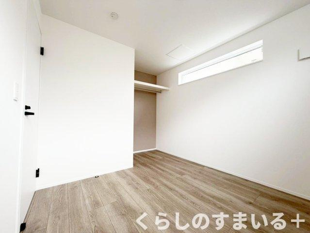 使い勝手のいい洋室です