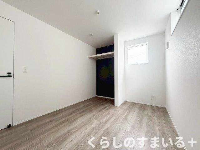 使い勝手のいい洋室です