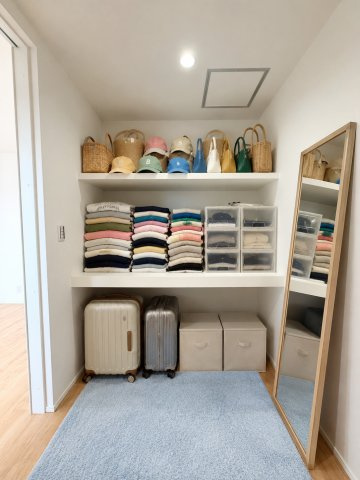 【WIC】　ウォークインクローゼット付なので、衣類や小物もたっぷり収納可能です。※画像はイメージです。　お部屋を広く使うことができ、日々の生活をより快適にサポートします。