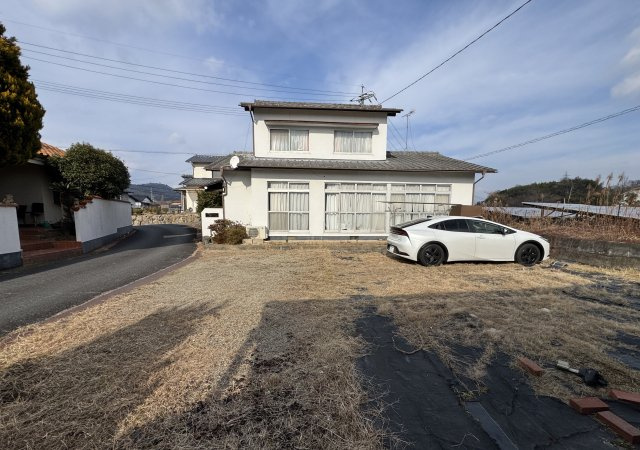自宅のすぐ横に駐車できるため、雨の日も移動が楽です。