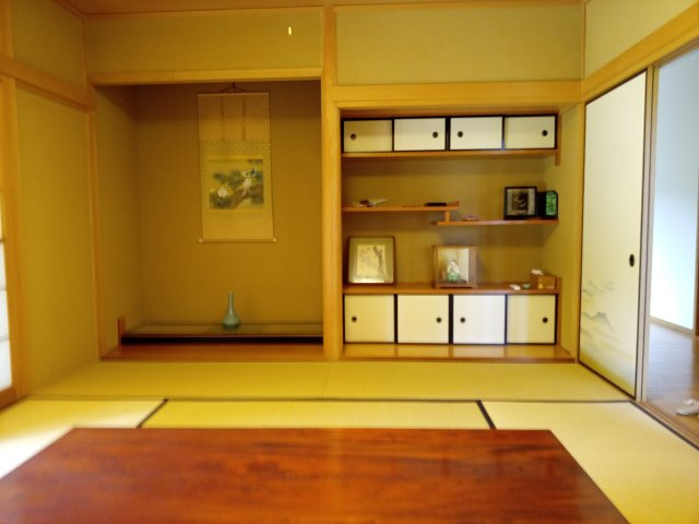 広縁から庭園の風景もお楽しみいただけます。