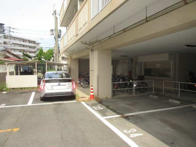 来客用駐車場もございます！