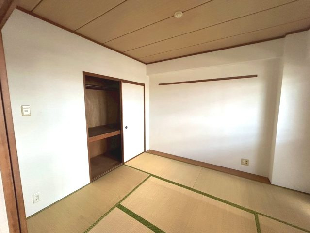 約6帖の押入れ付き和室