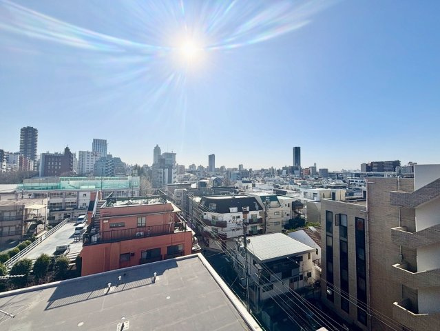 遮る建物はなく、眺望も良好です。