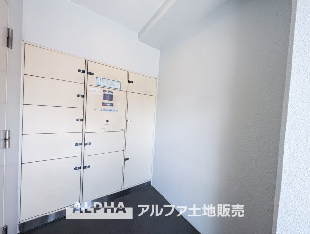 【Delivery　Box】　◆宅配ボックス◆通販を利用するのがスタンダードな昨今、生活には欠かせない装備のひとつとなりました。