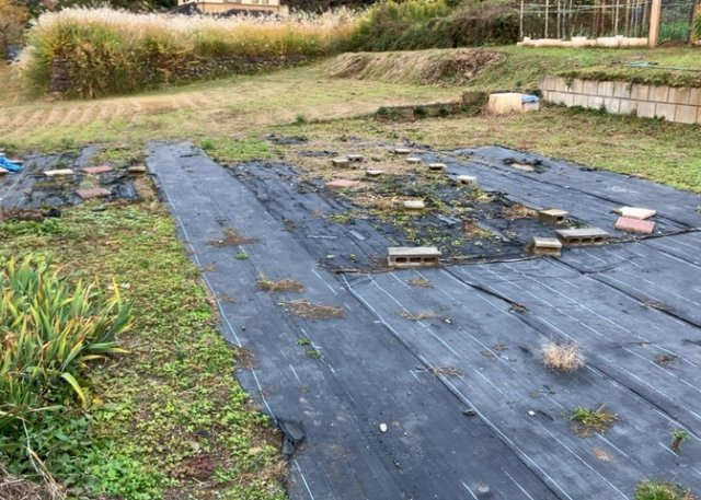土地の形が極端に長細かったり、狭小地、あるいは道路との高低差がある傾斜地だった場合、後々売ろうとしても買い手がつかない場合もあります。後々、売却することになった時に価値の下がらない土地を選びましょう。