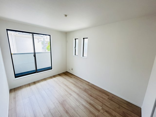 現地写真　全室南向きで明るいお部屋、子供部屋は明るい方が良いですよね♪       　　     　