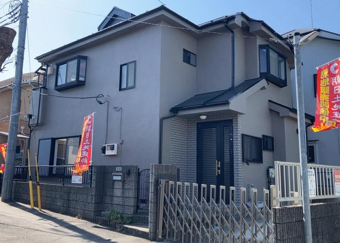 お持ちの車種によっては前面道路が広い方が便利でしょう。しかし、前面道路が広ければその分交通量が多くなるため、騒音などが気になる場合があります。実際に現地を見学し、周辺交通量や騒音などを確認しましょう！