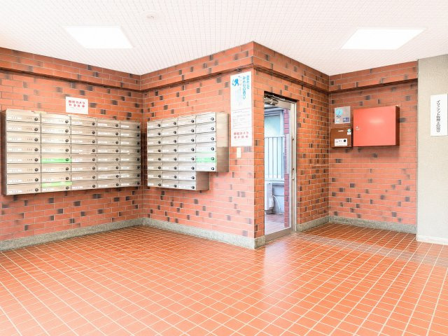 ◆その邸が魅せる、気品・上質・重厚感・極細やかさ、そのすべては訪れた者に安らぎと品性を与える特別な空間です。ここに住むからこそ意味がある。すべての（始まり）をここから迎えます。