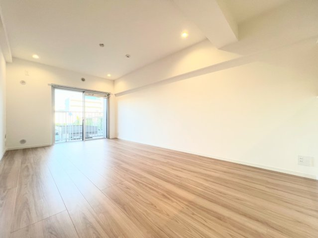 ◆リビングは一日中太陽の光が射し込みます。家族が集まる空間は、自然と笑顔が溢れます！