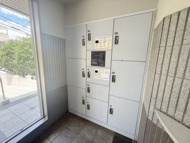 共用部/宅配ボックスあり　対面なしで荷物が受け取れ便利です