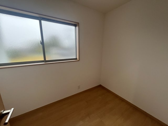 窓付で明るいです☆