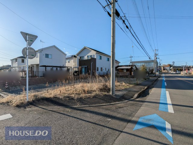 前面道路も広く、アクセス良好