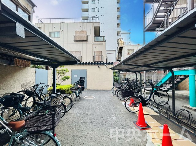 【自転車置き場】最新の空き状況や費用などの詳細は担当スタッフまでお問い合わせください。