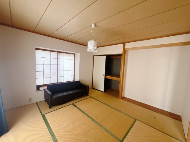 ■1階和室｜和室でしか味わえない畳ならではの香りや素材で和のやすらぎを感じてください♪休日はお子様とお昼寝するのにも最適です！