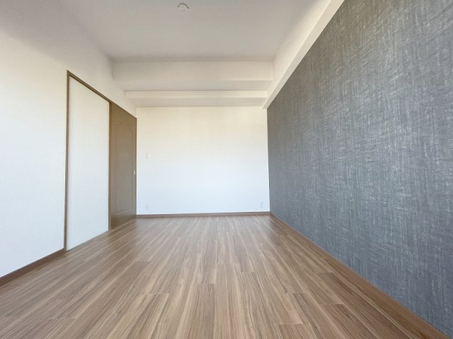 アクセントクロスのお洒落な洋室です。