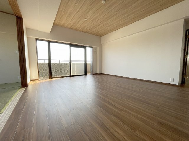 広々とした洋室です
