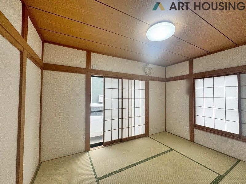 1階には独立した和室があるので将来ご両親との同居など、世帯人数が増えた場合でも対応できます！
