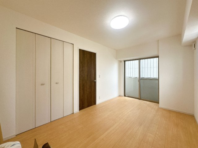 北側洋室/7.6帖/クローゼット付き