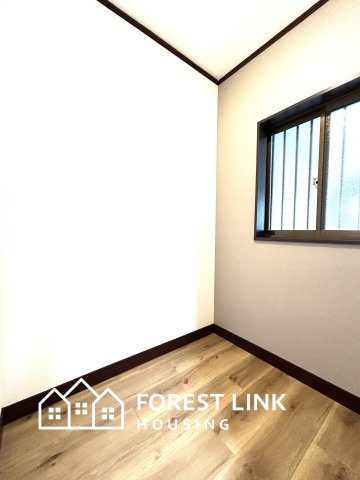 1階納戸のお部屋。物置や子供部屋など様々なお部屋として使用可能！