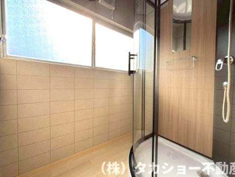 浴槽はなく、シャワールームになります。