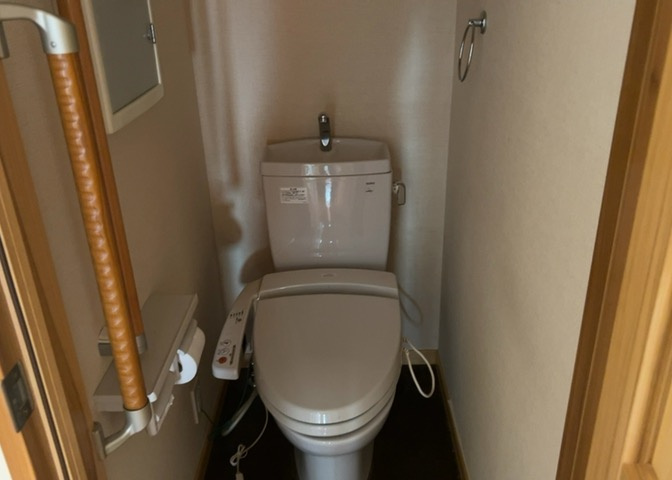 トイレは大きさや形、機能、抗菌性などが異なる多種多彩なタイプが各メーカーから出ています。それぞれに良さがあるため、事前にどういったタイプのトイレがいいのかをご家庭内で決めて、内見に行くといいでしょう。
