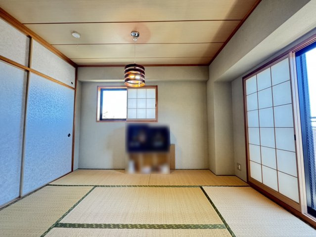 約6帖の和室　※リフォーム前の写真です。（2025年7月）
