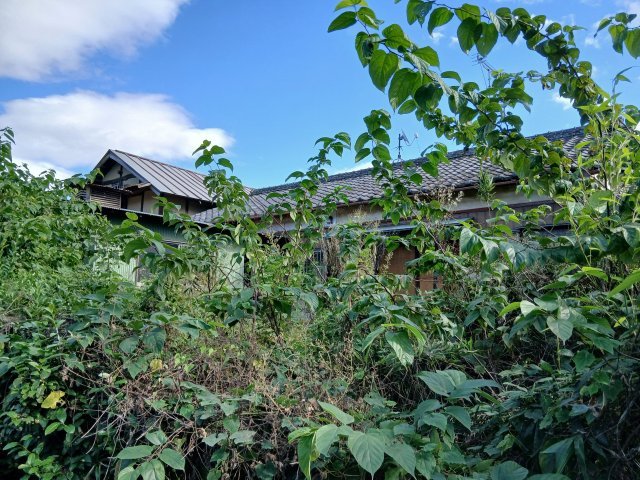 宅地部分（古家あり）※古家は見れません。居住不可。