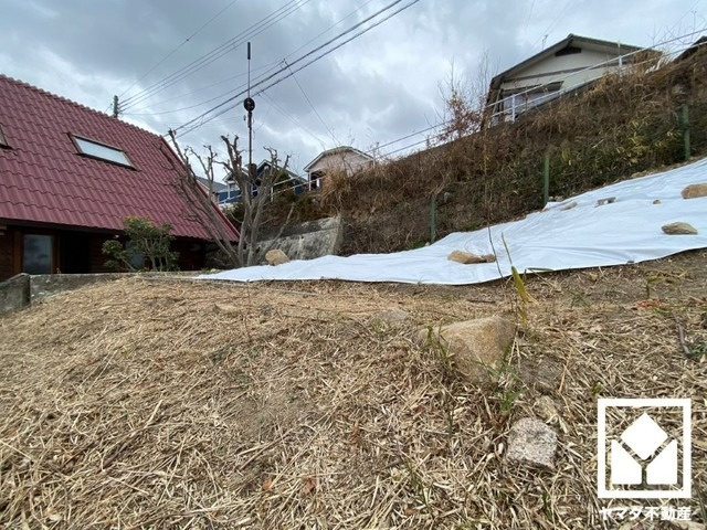 周囲にはすでに建物が建っていますので、実際の採光状況や窓の位置なども事前にご確認いただけます。
