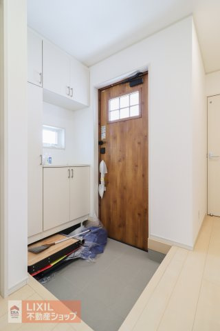 ダブルロックは防犯対策として非常に有効です。ダブルロックは見た目から侵入の抑止力になります。