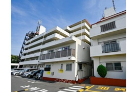 サンライフ根岸の外観