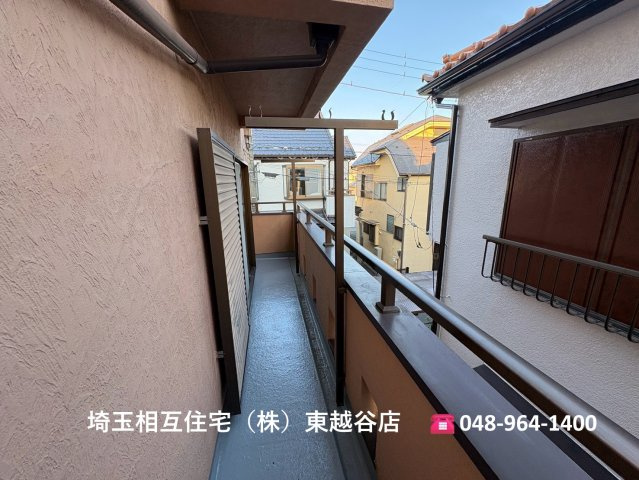 東武スカイツリーライン「大袋」駅徒歩約12分！全居室6帖以上・全居室に収納がある3LDK・納戸！2026年5月リフォーム完了！キッチン・洗面・浴室がまとまった水回り動線で、家事の移動もスムーズ！