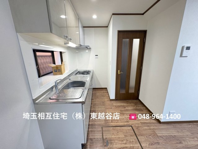 東武スカイツリーライン「大袋」駅徒歩約12分！全居室6帖以上・全居室に収納がある3LDK・納戸！2026年5月リフォーム完了！キッチン・洗面・浴室がまとまった水回り動線で、家事の移動もスムーズ！