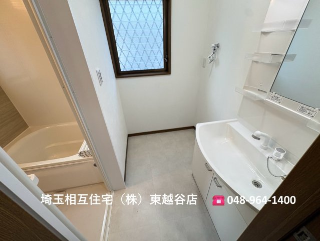 東武スカイツリーライン「大袋」駅徒歩約12分！全居室6帖以上・全居室に収納がある3LDK・納戸！2026年5月リフォーム完了！キッチン・洗面・浴室がまとまった水回り動線で、家事の移動もスムーズ！