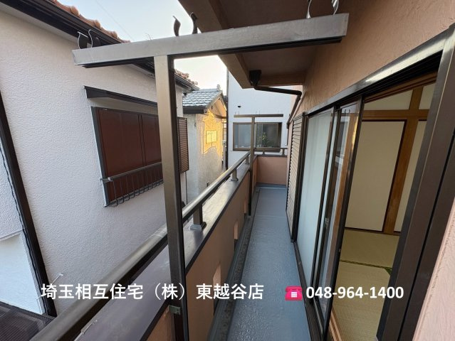 東武スカイツリーライン「大袋」駅徒歩約12分！全居室6帖以上・全居室に収納がある3LDK・納戸！2026年5月リフォーム完了！キッチン・洗面・浴室がまとまった水回り動線で、家事の移動もスムーズ！