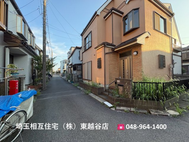 東武スカイツリーライン「大袋」駅徒歩約12分！全居室6帖以上・全居室に収納がある3LDK・納戸！2026年5月リフォーム完了！キッチン・洗面・浴室がまとまった水回り動線で、家事の移動もスムーズ！