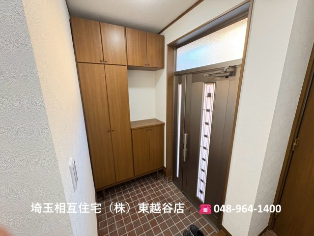 東武スカイツリーライン「大袋」駅徒歩約12分！全居室6帖以上・全居室に収納がある3LDK・納戸！2026年5月リフォーム完了！キッチン・洗面・浴室がまとまった水回り動線で、家事の移動もスムーズ！