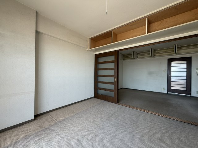 広々とした洋室です