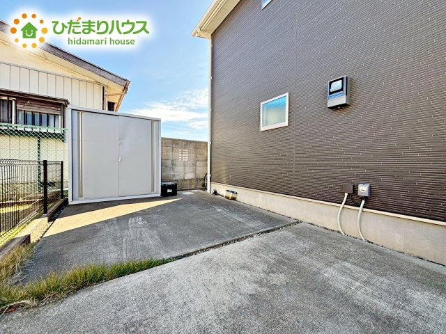 アウトドア用品や園芸用品など屋外で使うものを収納できますね