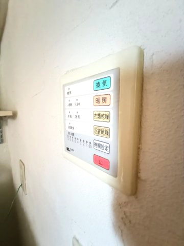 【浴室乾燥機】　雨の日に重宝する浴室暖房乾燥機機完備