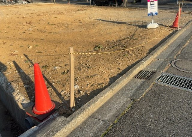 物件の詳細については、現地を見てわかること以外に、役所や法務局などで調べないとわからないことがあります。そのため、現地に行く場合は、もしこの物件を買ったらどのような生活ができるかをイメージしましょう。