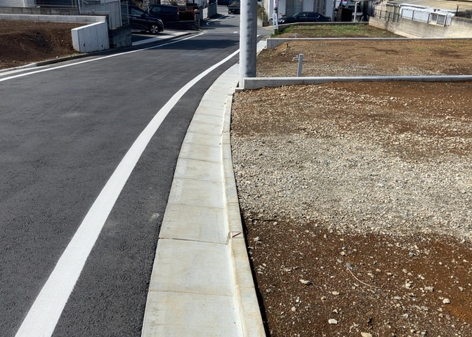 最寄り駅が近いなどの交通アクセスが良い土地だと暮らしやすいですよね。通勤・通学の観点から土地を選ぶことも大切です！自身や家族のライフワークからあったの物件を探しましょう！当社営業がお力になります！