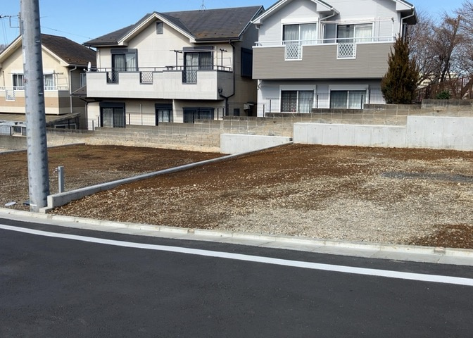 物件の詳細については、現地を見てわかること以外に、役所や法務局などで調べないとわからないことがあります。そのため、現地に行く場合は、もしこの物件を買ったらどのような生活ができるかをイメージしましょう。